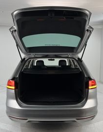 Volkswagen Passat Variant - 12