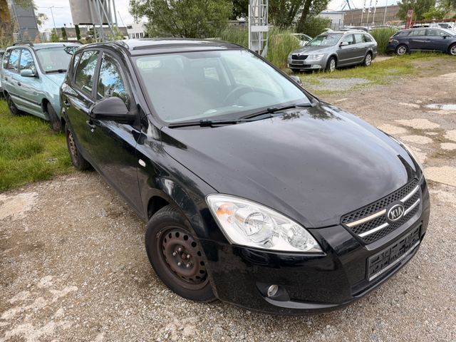 Kia cee’d / Ceed cee'd / Motorschaden!