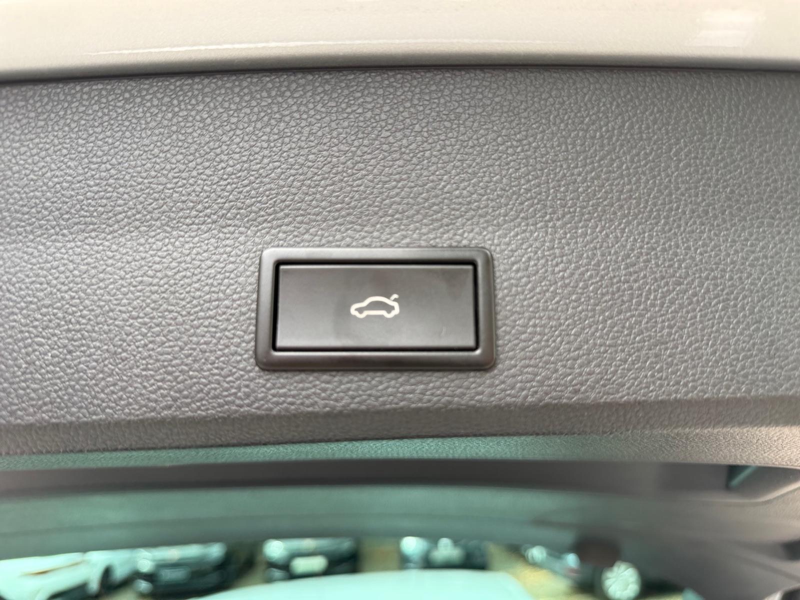 Seat Ateca 1.5 TSI ACT DSG Style NAVI ACC LED Leder