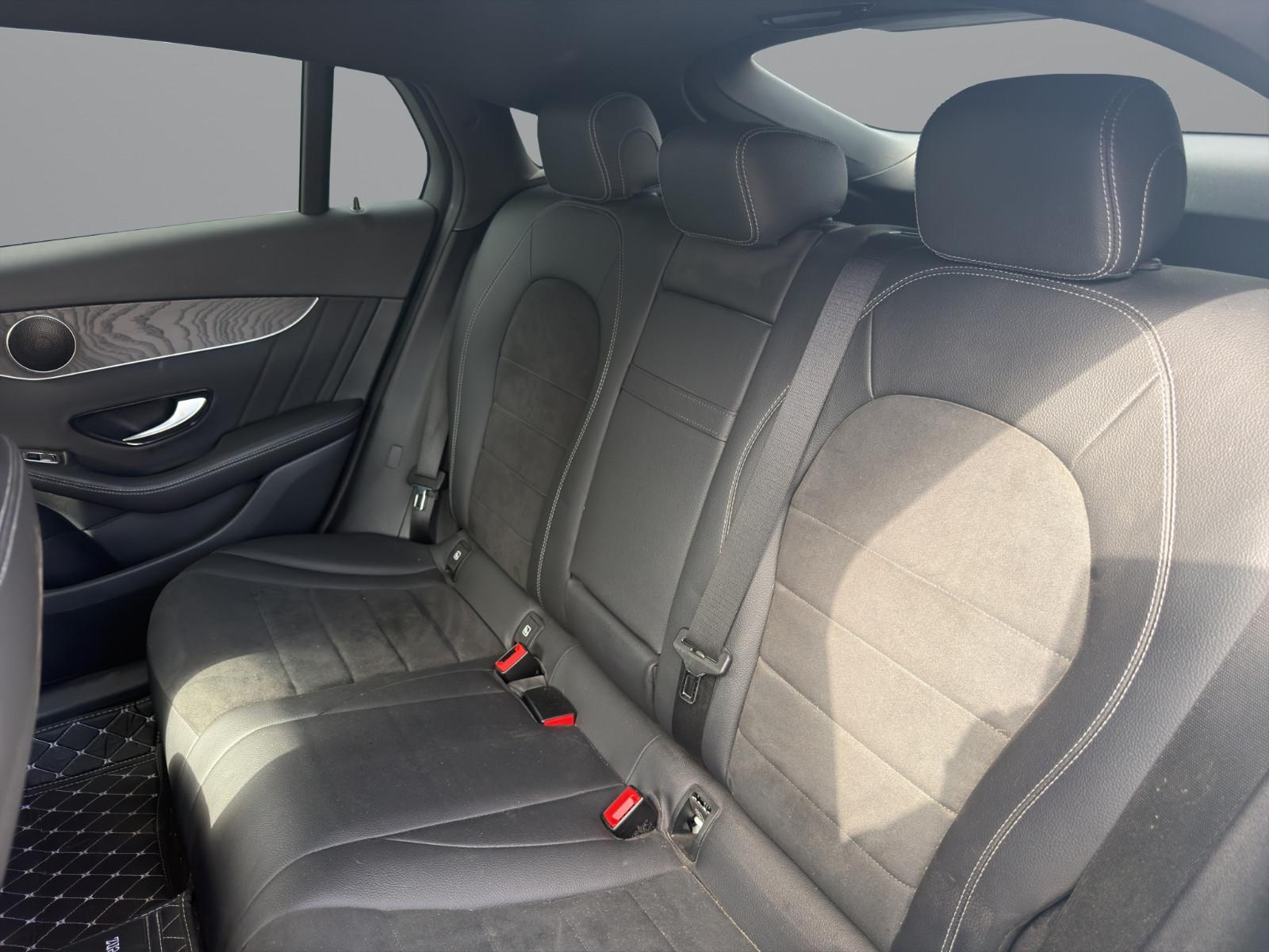Mercedes-Benz GLC 300 Coupe 4M+AMG+LED+360°Cam+Night Paket