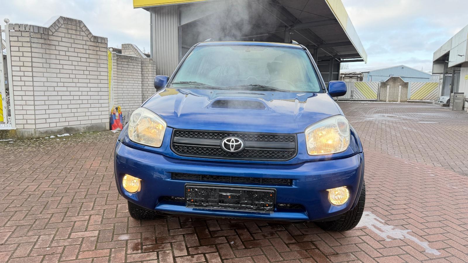 Toyota RAV 4 RAV4 2.0 D-4D Sol 4X4 Mit Neue TÜV