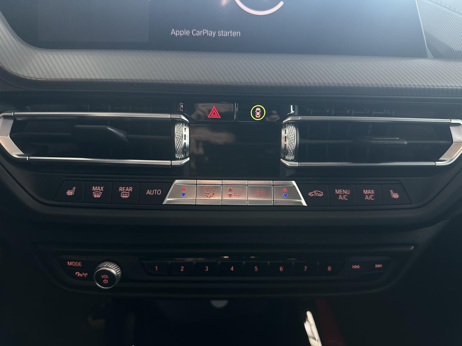 BMW 118 i M-Sport Leder Pano R.Cam Navi LED SHZ, миниатюра 22