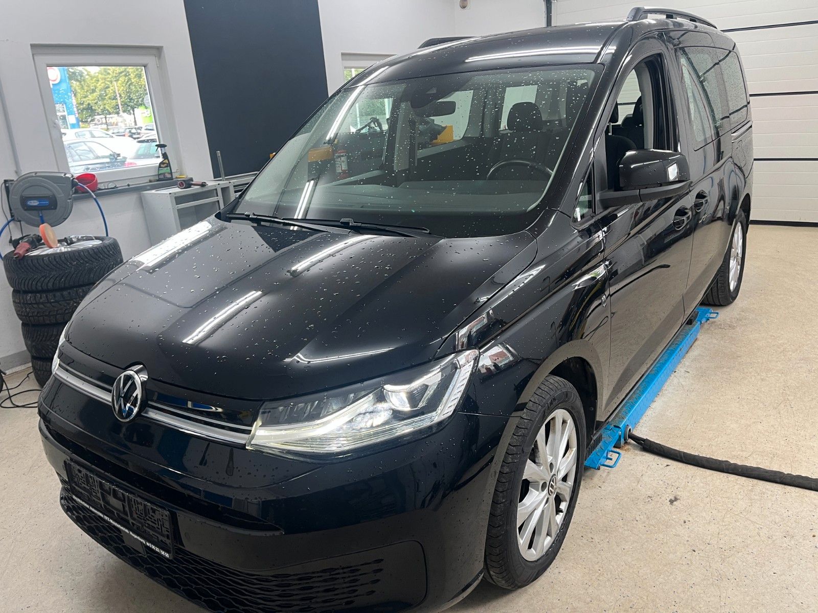 VW Caddy Life Maxi LED Licht, AHK, Navigation. SHZ