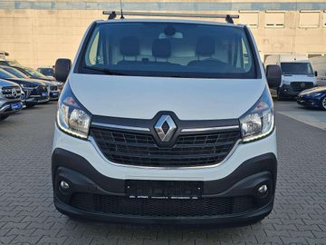 Renault Trafic - 2