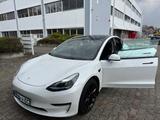 Tesla Model 3 Allradantrieb mit Dualmotor Long Ran... - Tesla Model 3 in Frankfurt (Main)