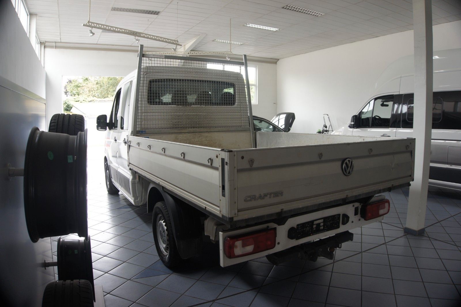 Fahrzeugabbildung Volkswagen Crafter Pritsche Pritsche 35 DOKA KLIMA AHK