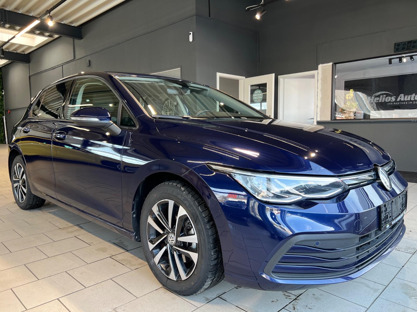 Volkswagen Golf VIII Lim. Life 1.5 eTSI LED*NAVI*Aktivinfo*