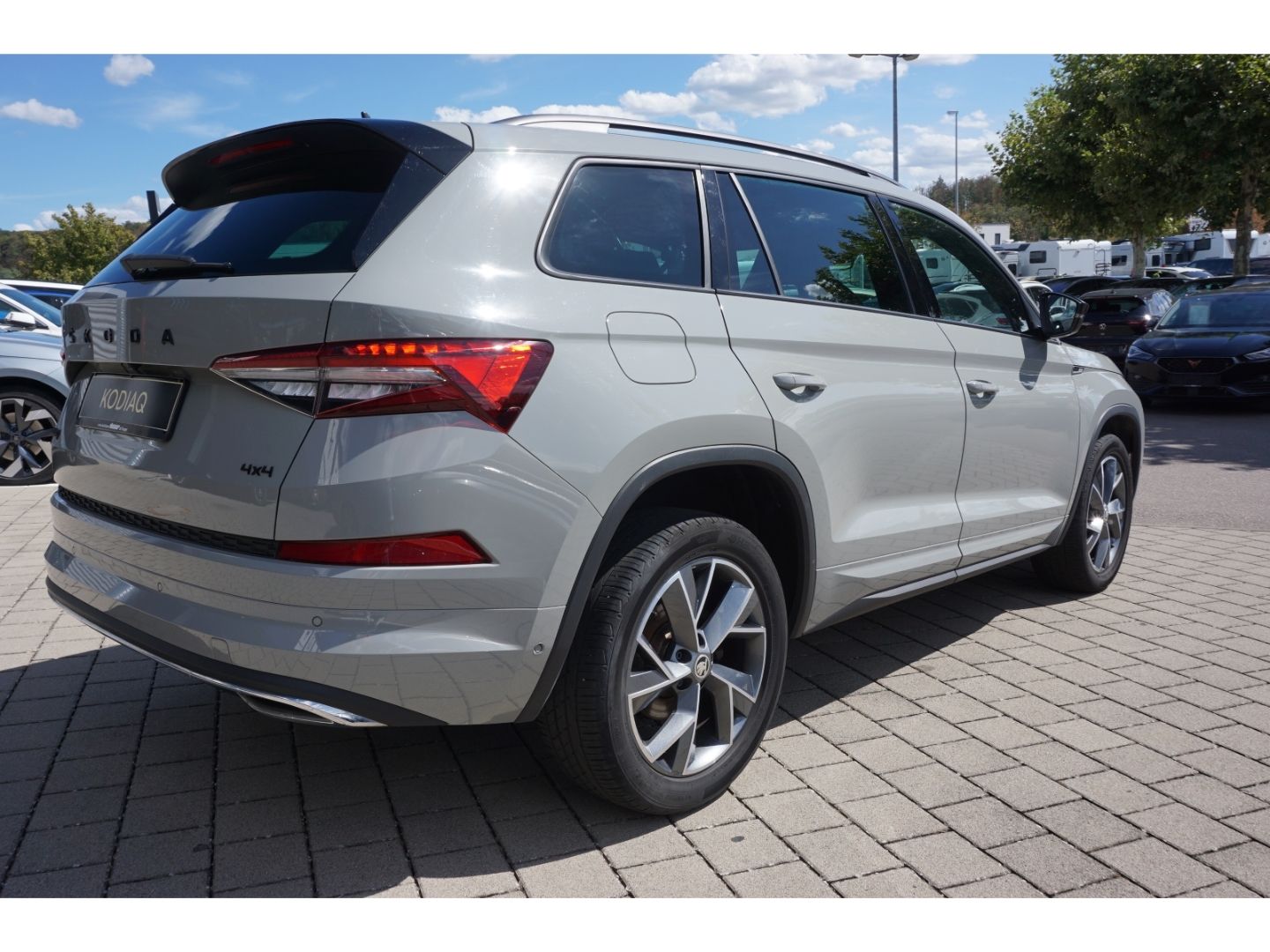 Skoda Kodiaq 2.0 TDI Sportline 4x4 DSG AHK Navi LED AC foto 7