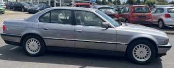 BMW 728 - 4