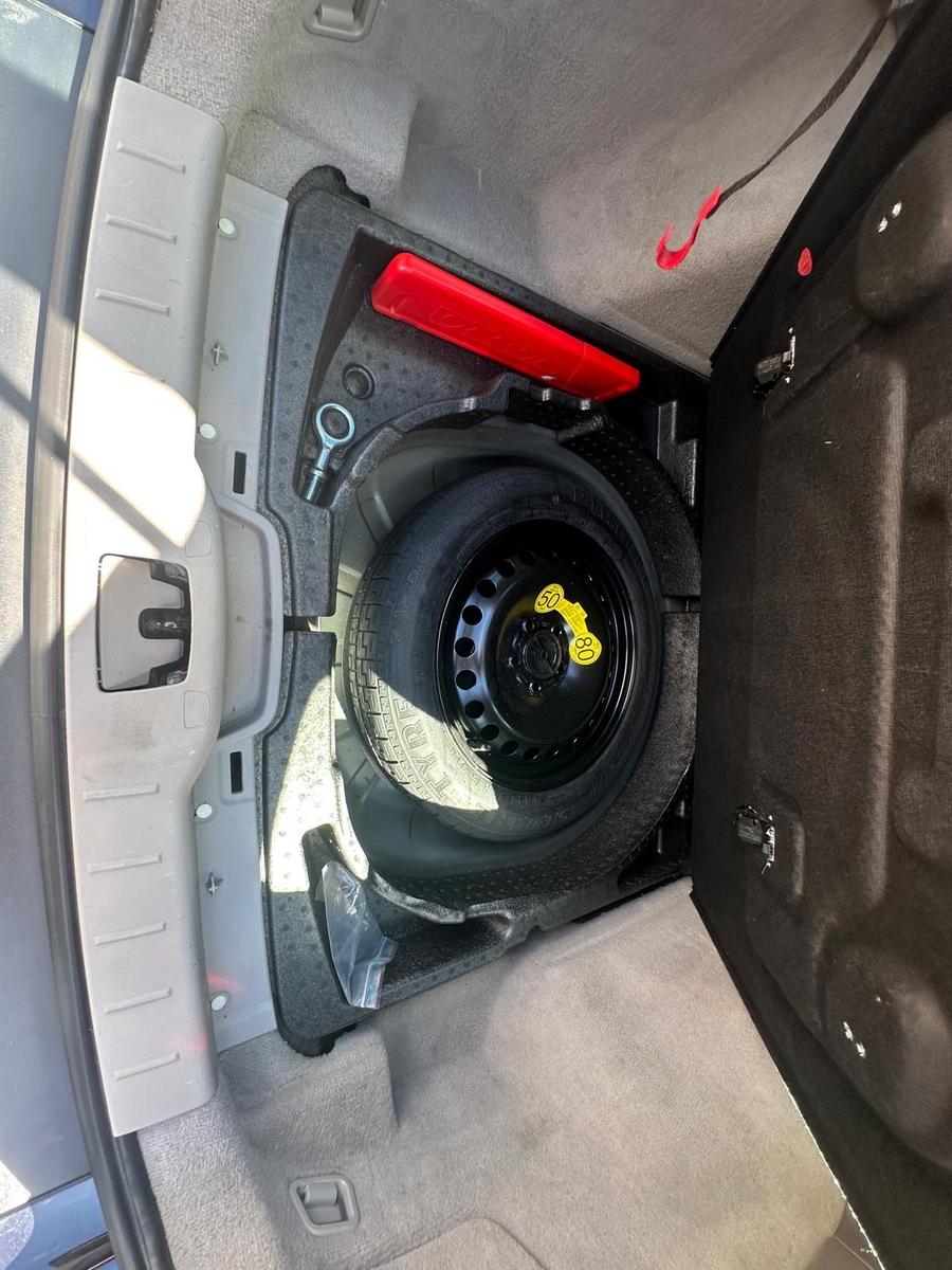 Volvo V50 2006 — photo 16