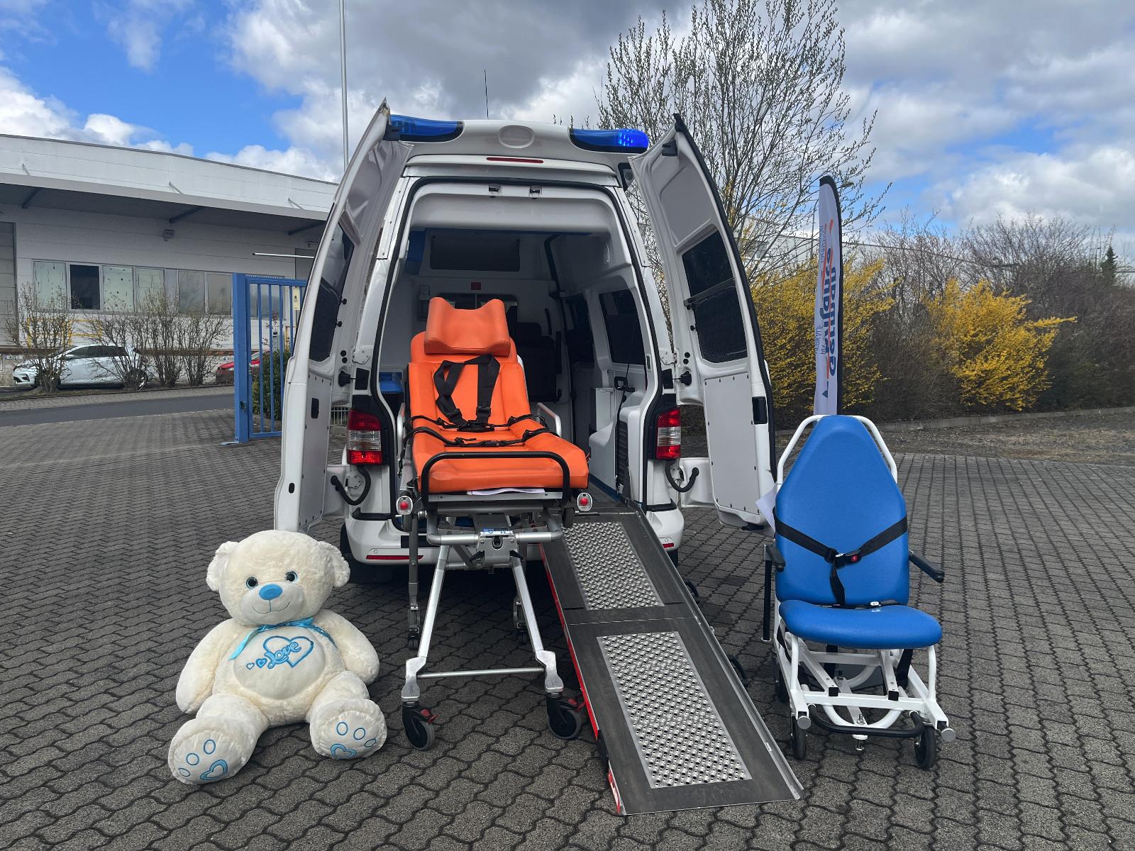 Volkswagen T5 Hornis KTW inkl. Trage & Stuhl