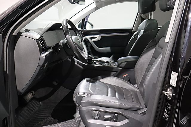 Touareg 3.0 TDI Elegance 4M LEDER AHK KAMERA SIT