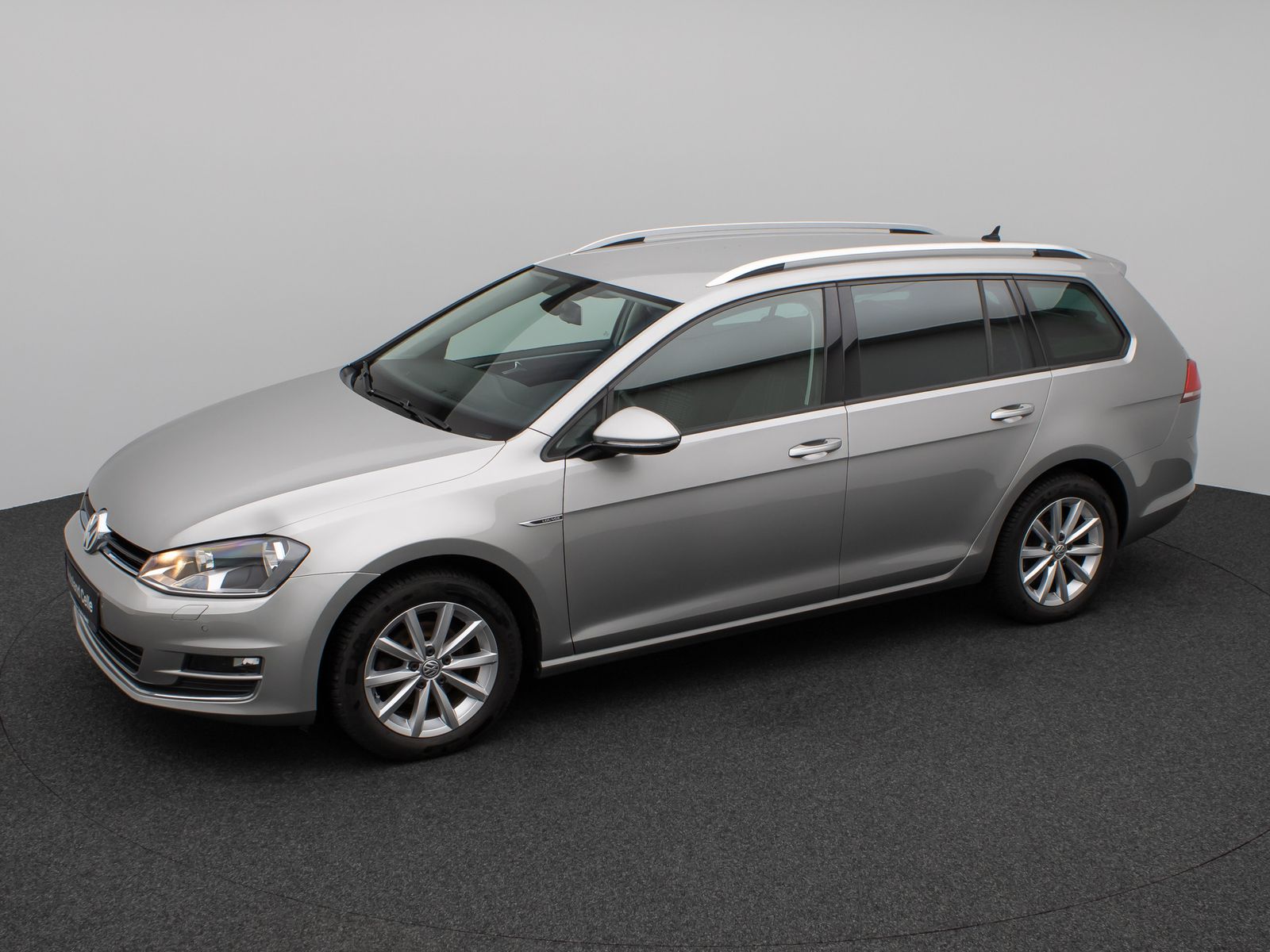 Fahrzeugabbildung Volkswagen Golf VII Variant Lounge BMT Sitzhzg Navi AHK