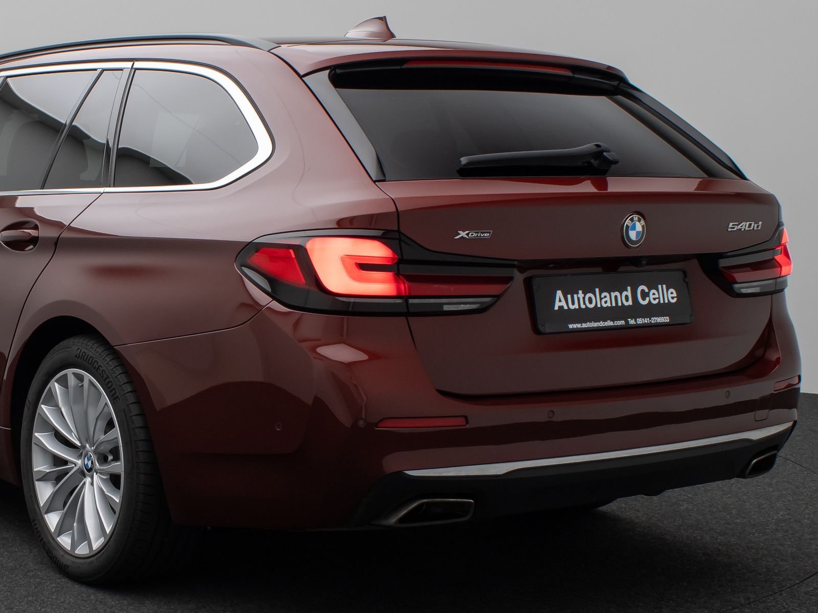 Fahrzeugabbildung BMW 540d xD LuxuryLine 360°Laser HUD DAB H/K Komfort