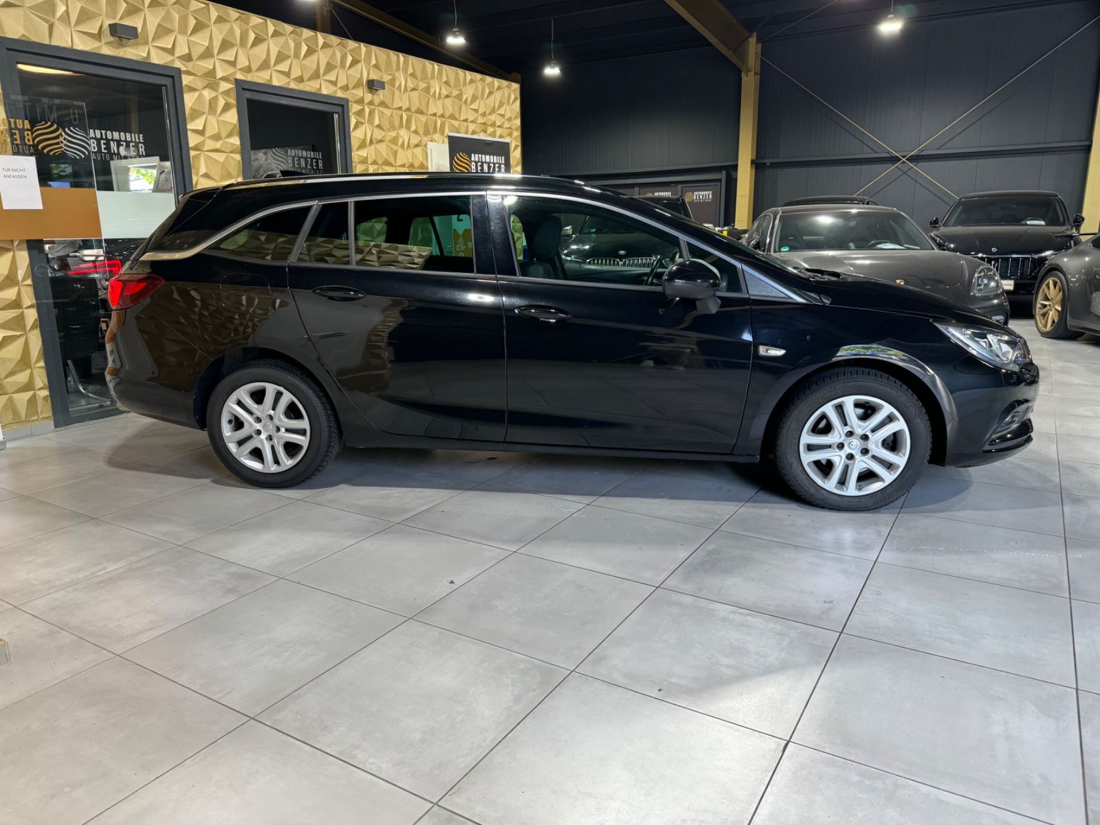 Fahrzeugabbildung Opel Astra K Sports Tourer Dynamic/NAVI/LED/KAMERA/SP