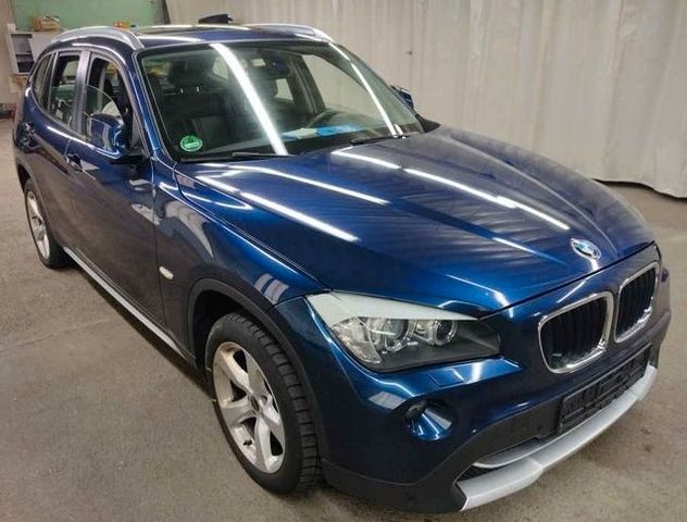 BMW X1 Baureihe X1 20 i xDrive*BiXenon*NaviProf*Pano