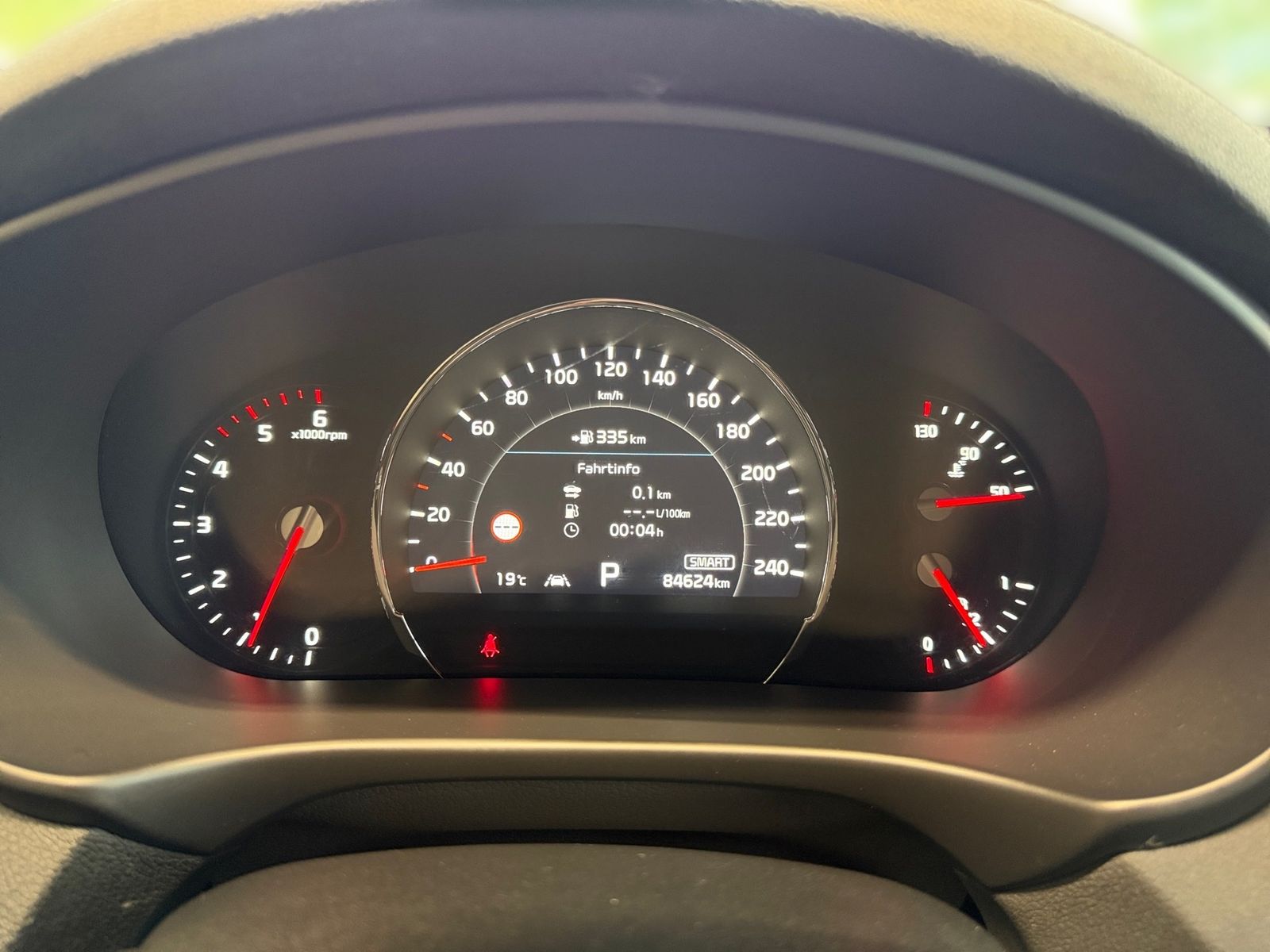 Fahrzeugabbildung Kia SORENTO 2.2D AWD AT8 PLATINUM