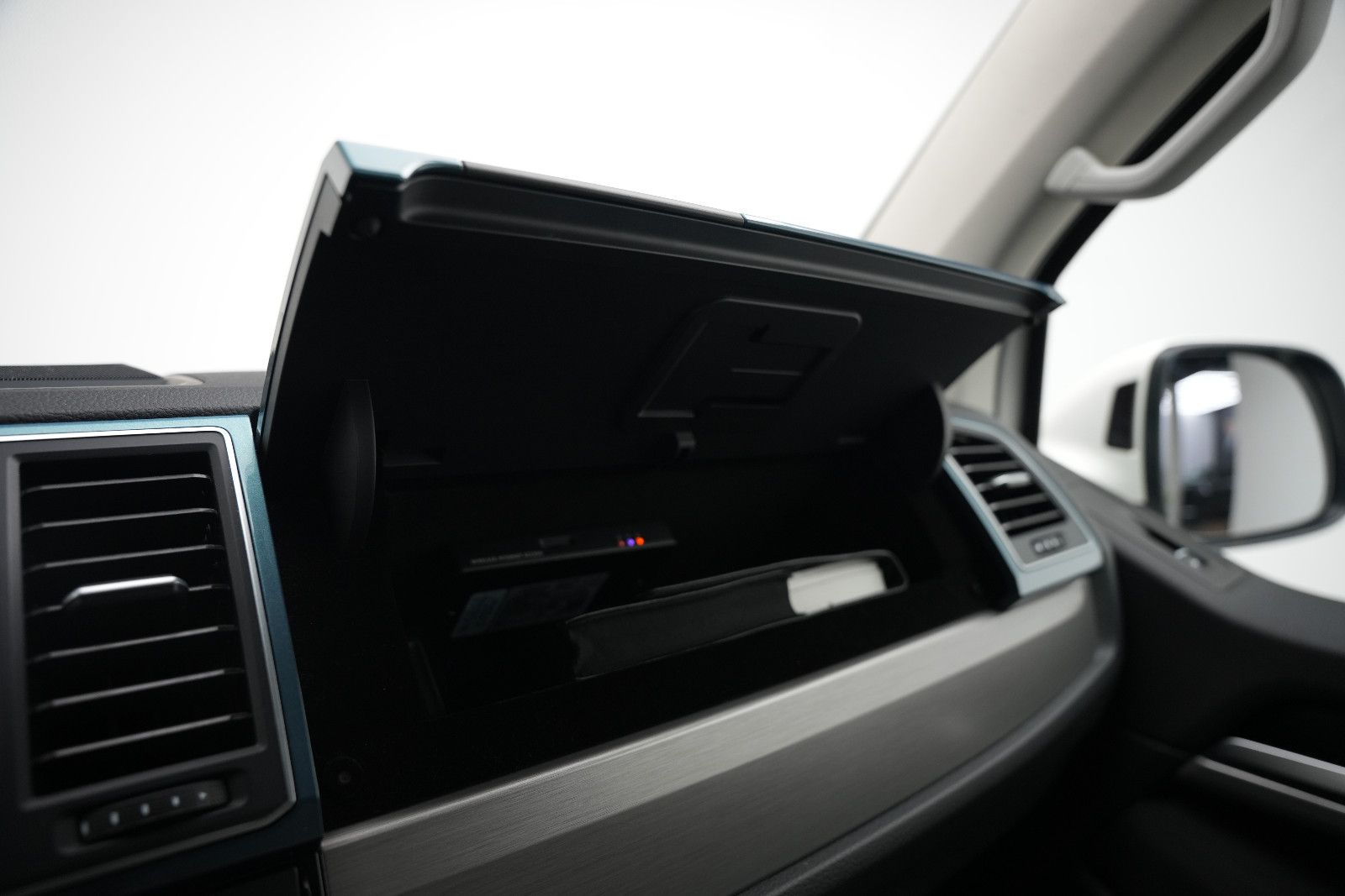 Fahrzeugabbildung Volkswagen T6 Multivan Generation S *7-Sitz*DynAudio*Kamera
