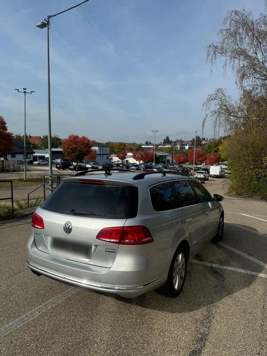 Volkswagen Passat 2012 — салон