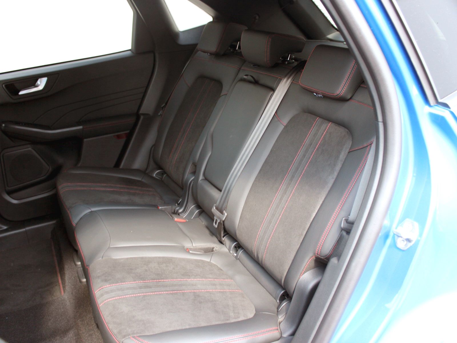 Fahrzeugabbildung Ford Kuga Hybrid ST-Line X
