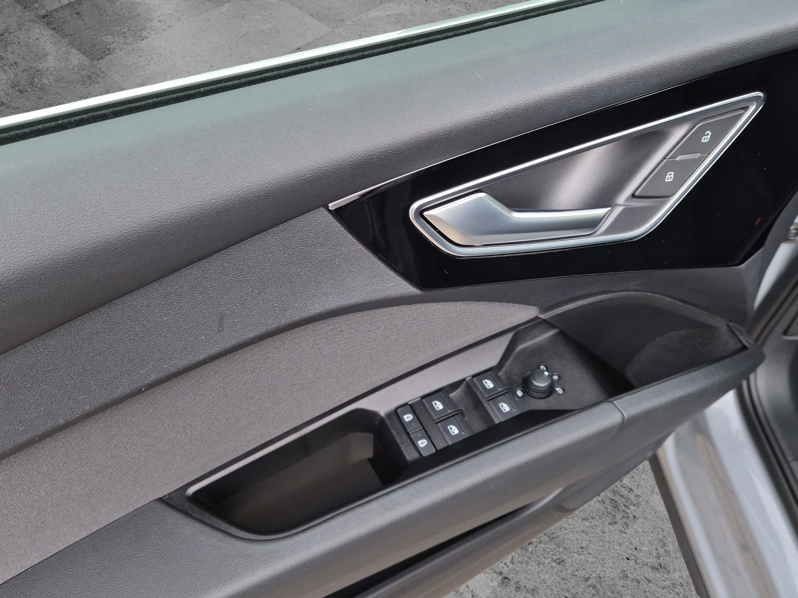 Fahrzeugabbildung Audi Q4 e-tron 45 e-tron quattro LED Naviplus AVC ACC