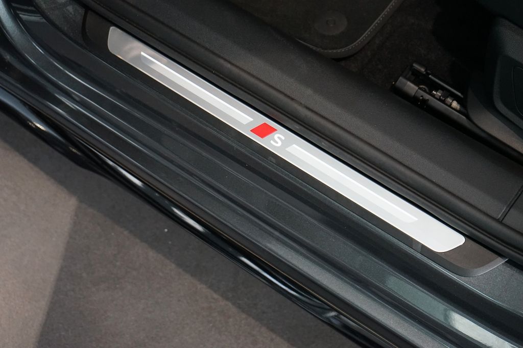 AUDI A5 Avant TDI quattro | S line | B&O| Pano AUDI A5 Avant TDI quattro | S line | B&O| Pano