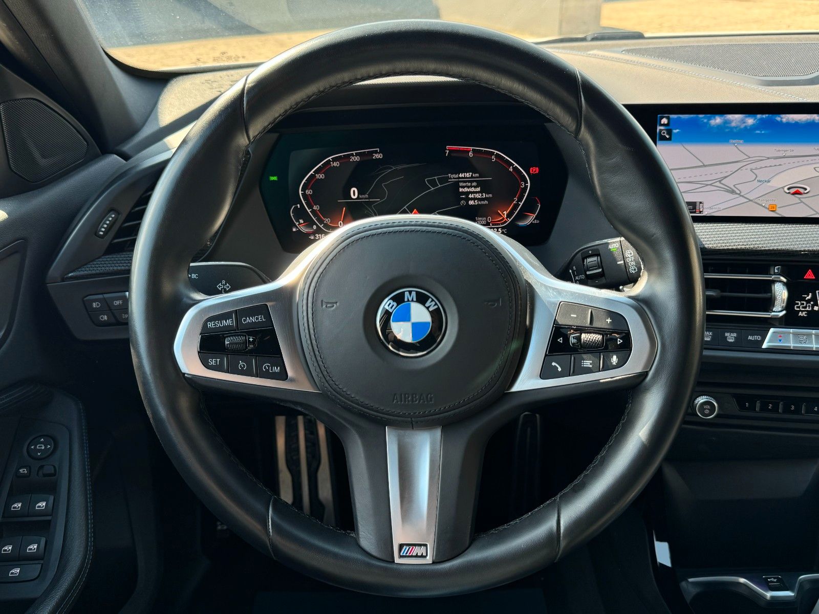 Fahrzeugabbildung BMW 118i F40 M Sport LED PDC Temp HiFi Navi LCProf.