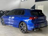 Volkswagen Golf VIII Lim. R 4Motion Matrix/Kam/SHZ/ACC - mit Benzin-Antrieb: Blau, Alcantara, Limousine