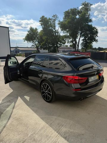 BMW BMW 520i H&amp;K,Anhkup,Leder,Scheckheftgepflegt