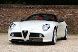Alfa Romeo 8C Spider "Less than 9.800 kilometers" "Less tha - Alfa Romeo 8C: Cabrio