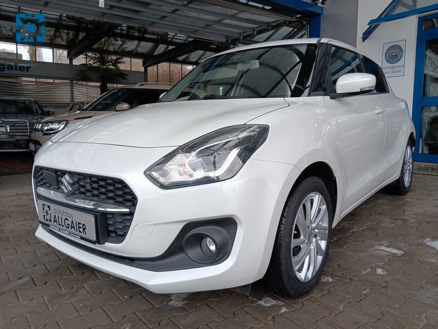 SUZUKI Swift