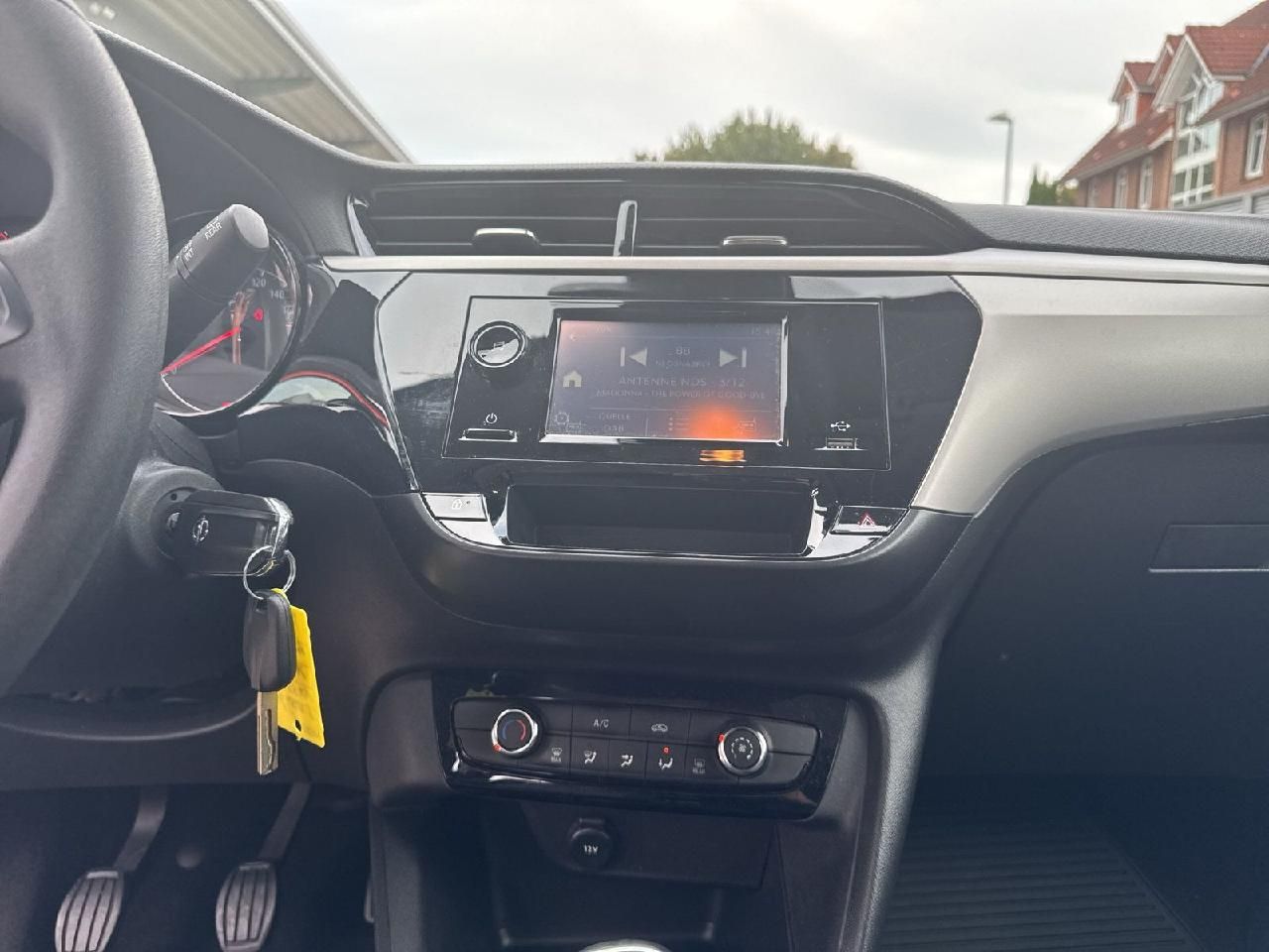 Fahrzeugabbildung Opel Corsa F Basis