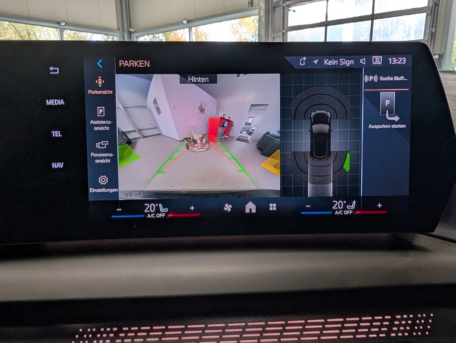 Fahrzeugabbildung BMW 118 d M-Sport Premium Ad-LED Cam Pano Alcan 18"