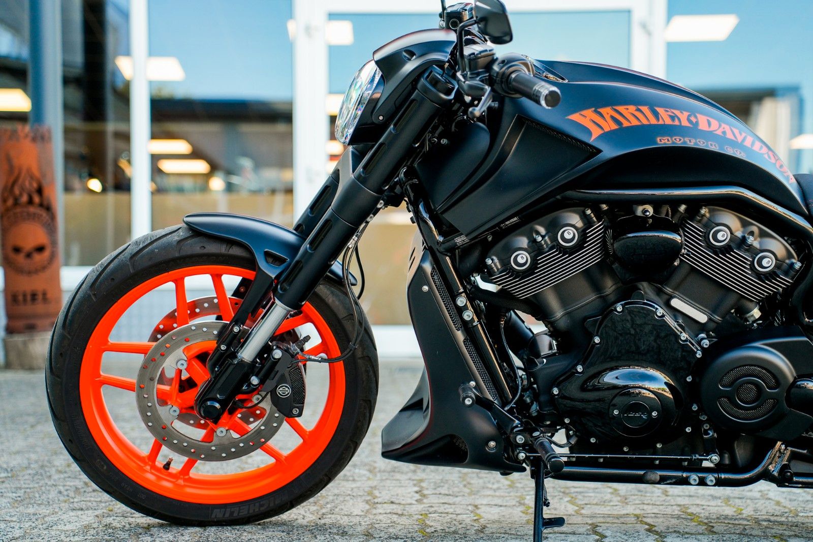Fahrzeugabbildung Harley-Davidson VRSDCX Night Rod Special - BBC Dragbar AIRRIDE