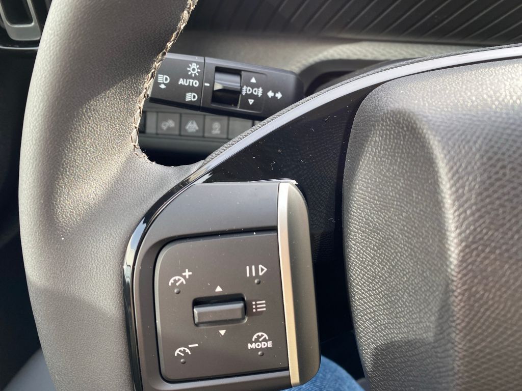 Fahrzeugabbildung Citroën C3 Turbo 100 MAX *Winter-Pak*CAM*Allwetter*Navi*