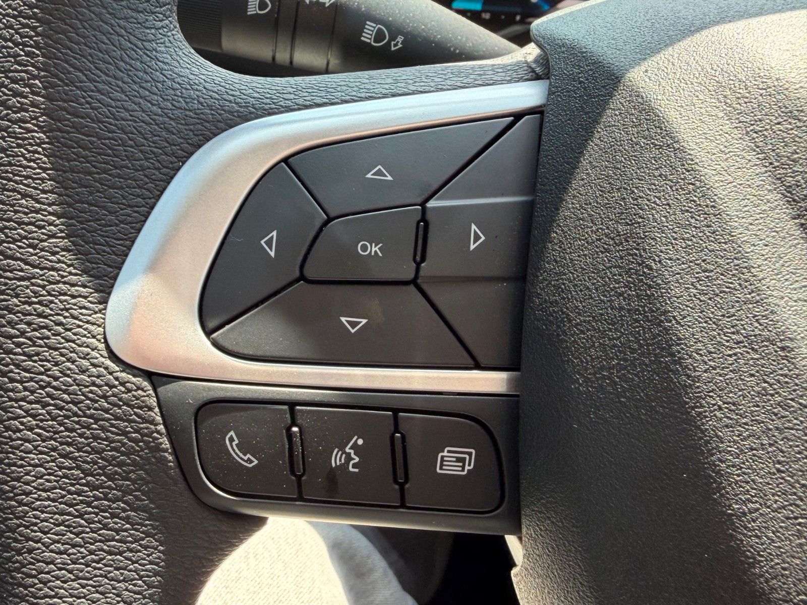 Fahrzeugabbildung Iveco Daily 35S14 *Standkühlung*Kamera*