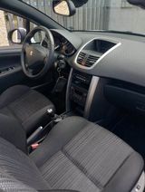 Peugeot 207 CC Cabrio - Peugeot 207 mit Benzin-Antrieb: Weiß
