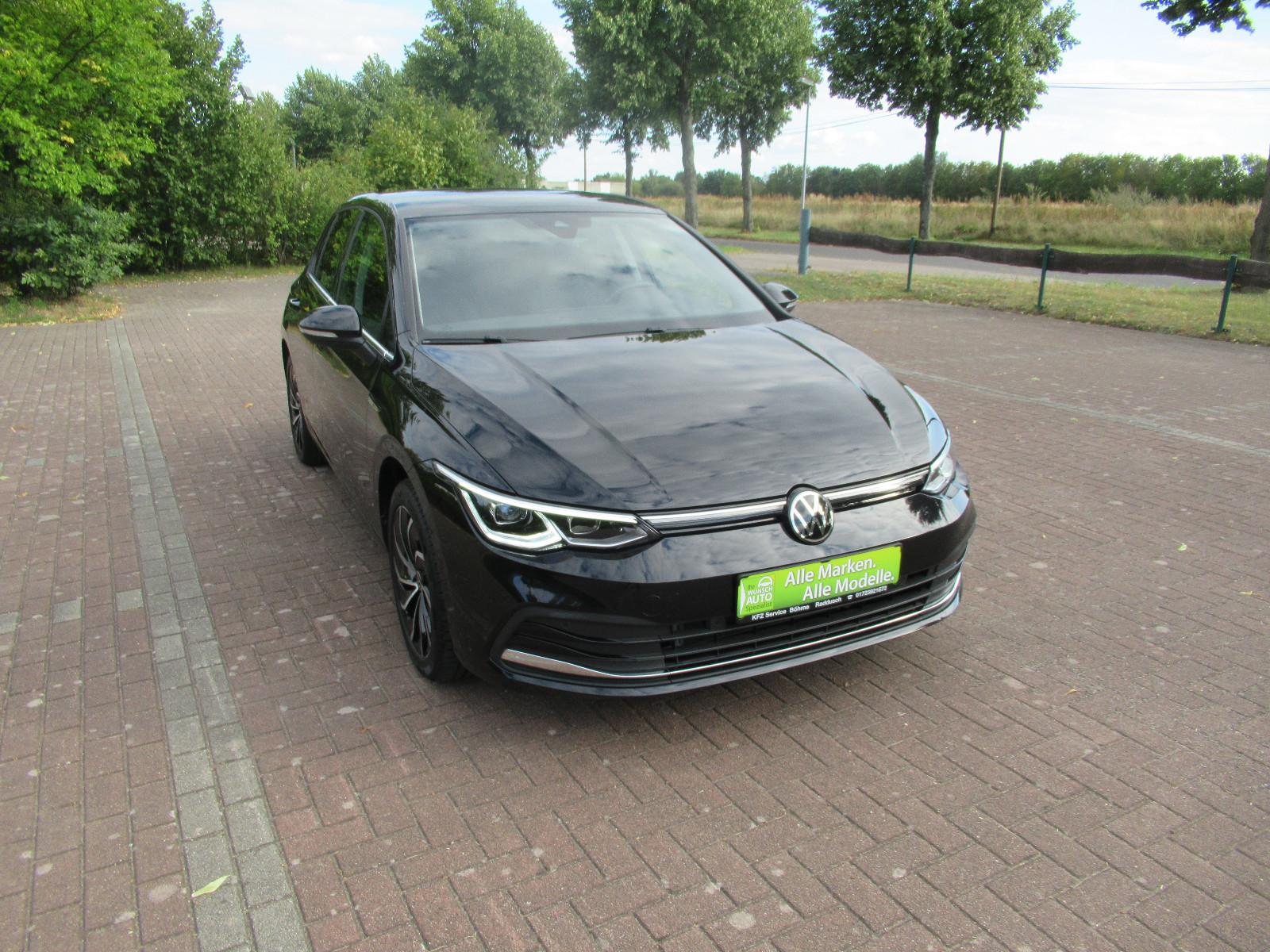 Volkswagen Golf VIII Lim. Style 1,5eTSI DSG Kamera PDC NAVI