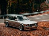 BMW 3er E30 325I H-Kennzeichen restauriert - BMW 325: E30 325i
