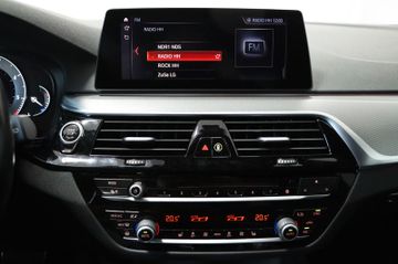 BMW 520 d Touring M Sport Navi LED