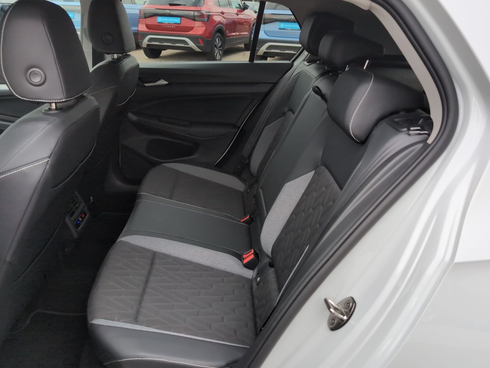 Volkswagen Golf - Bild 14