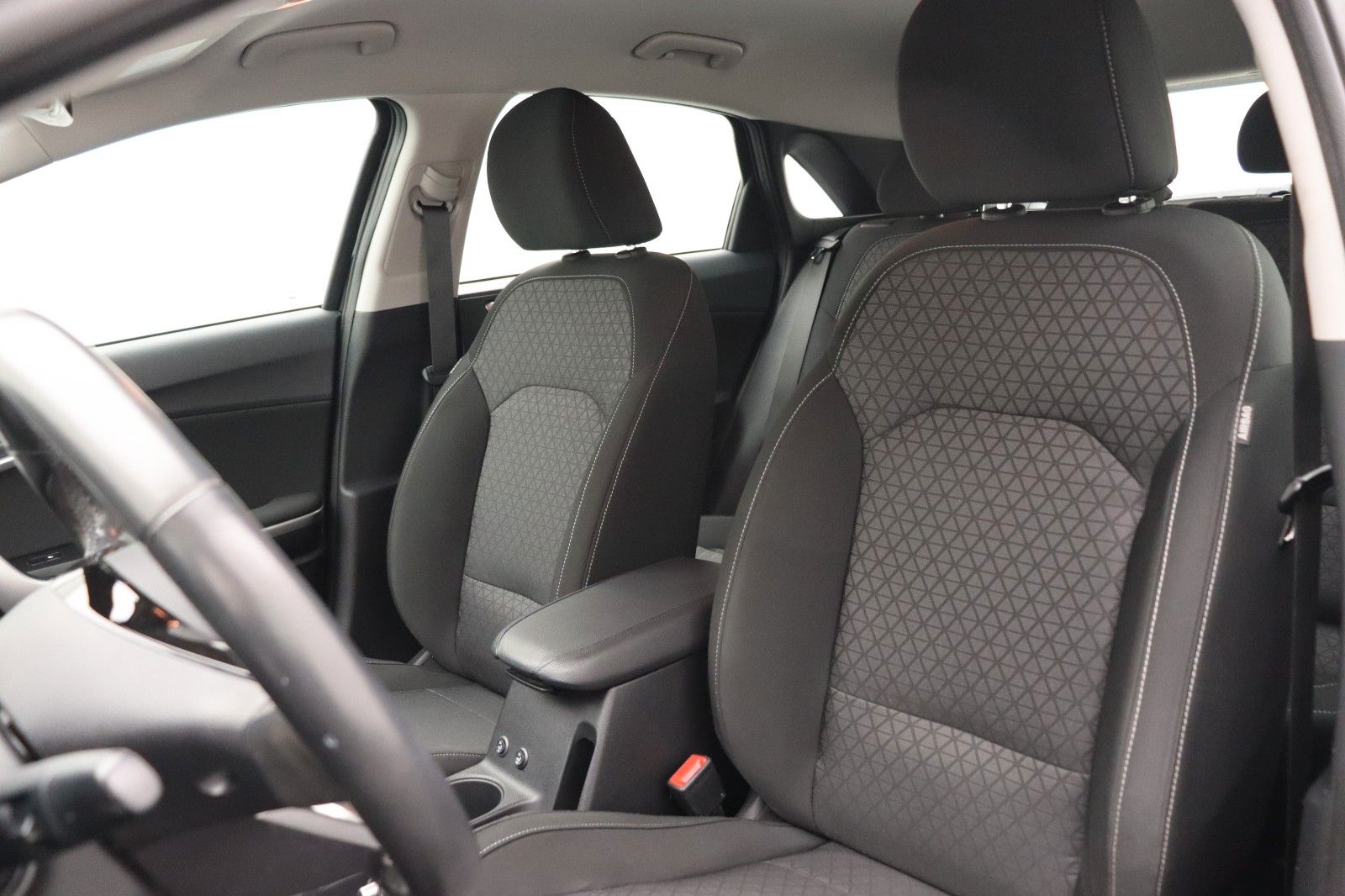 Fahrzeugabbildung Kia Ceed 1.4 TEMPO SHZ LDA