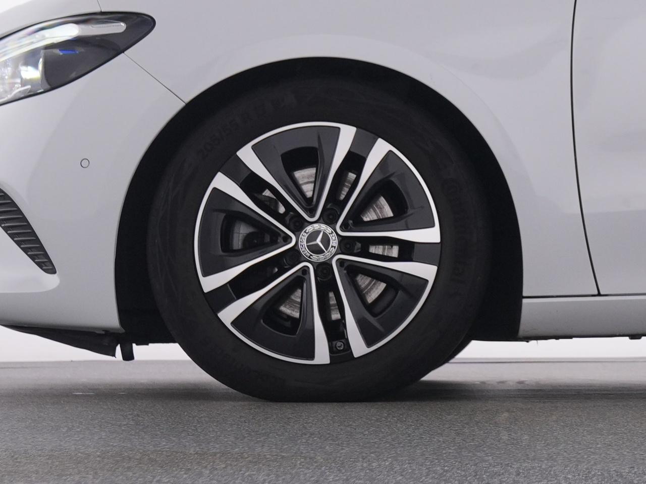 Mercedes-Benz B 180 Progressive+NavPrem+MBeam+Pano+EHeck+RFK