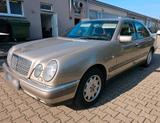 Mercedes-Benz Mercedes E300 Diesel Elegance - Mercedes-Benz E 300 aus 1997 mit Diesel-Antrieb