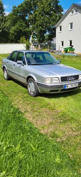 Audi 80 2.0 66Kw - Audi 80 mit Benzin-Antrieb: Limousine, 2.6