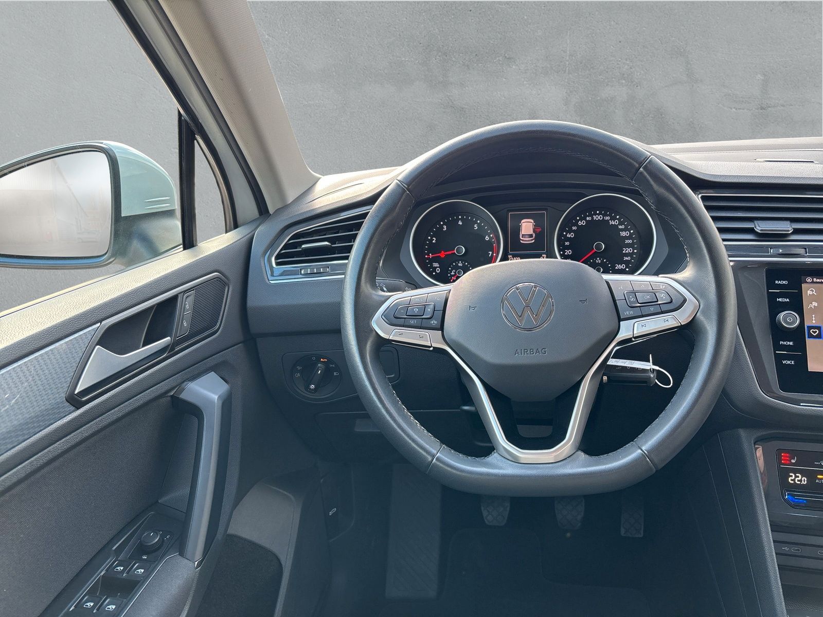 Fahrzeugabbildung Volkswagen Tiguan Life 1.5 TSI Matrix-LED RFK