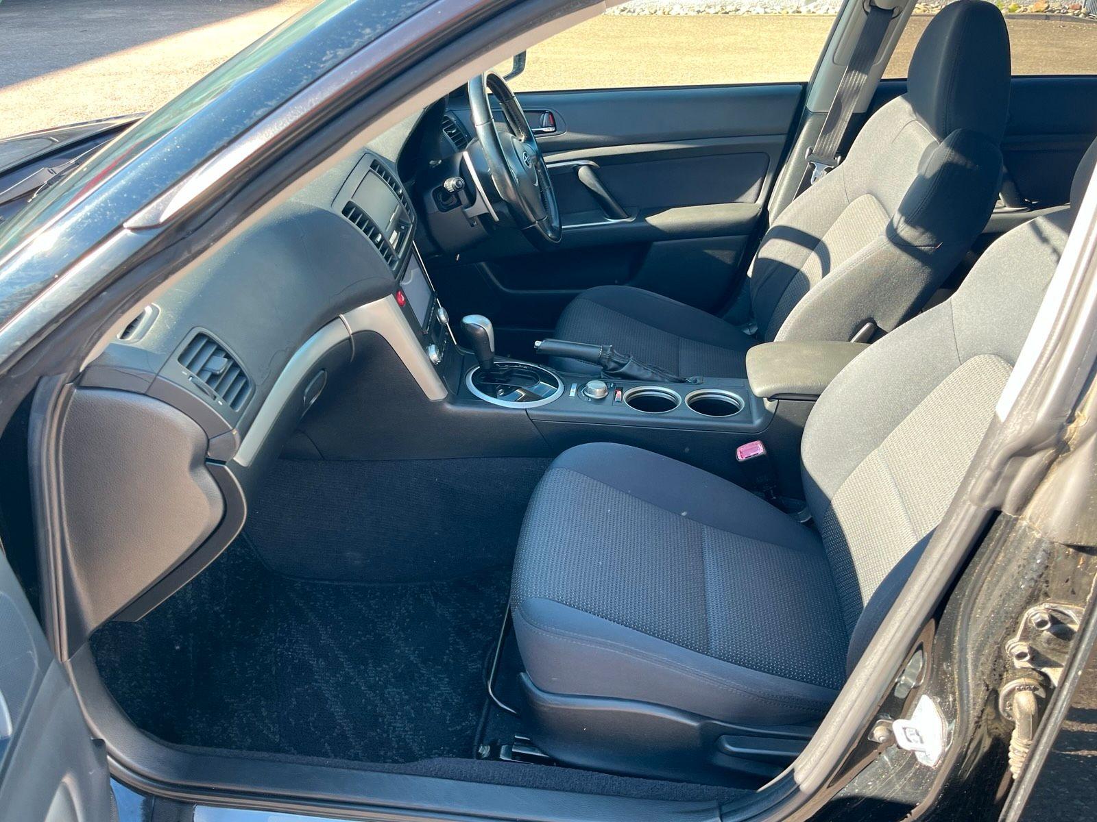Subaru Legacy 2006 — photo 8