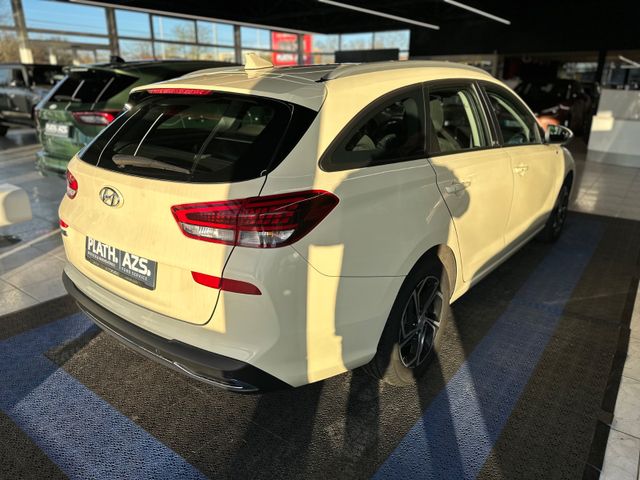 Hyundai i30  cw Trend Mild-Hybrid – TAXI