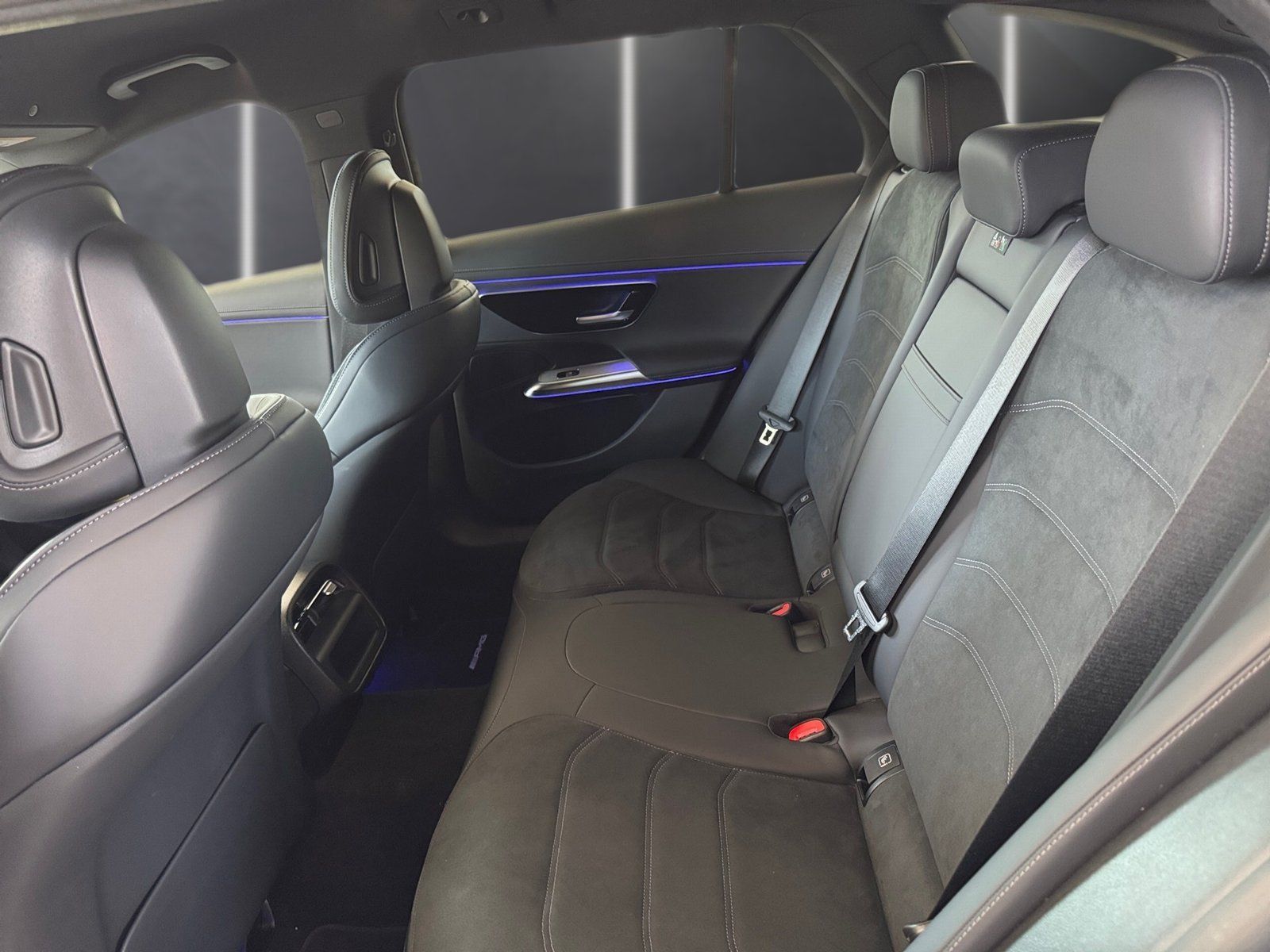 Fahrzeugabbildung Mercedes-Benz E 220 T d AMG*Distro*Totwinkel*LED*Kamera*CarPla