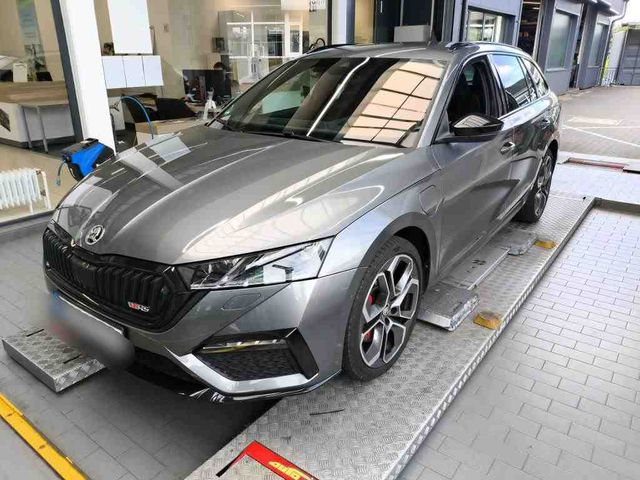 Octavia Combi RS iV 1.4 eTSI DSG LED+NAV+ACC+HUD